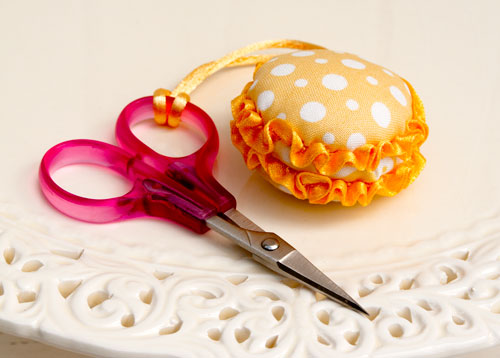 Macaron Scissor Fob